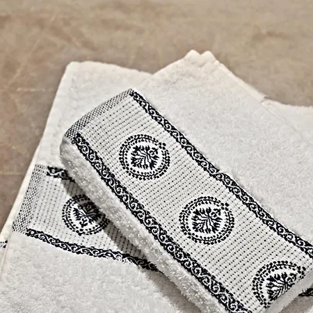 Casina Modesta 아파트 솜마롬바르도